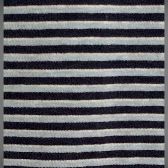 Anne Klein - Blue On Blue Striped V-neck Top With 3/4 Length Sleeves - Medium - Picture 6 of 8